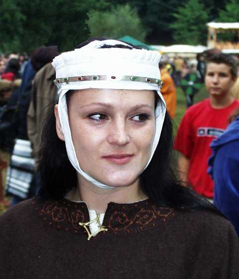 Silberner Schapel mit Karneol und Jade